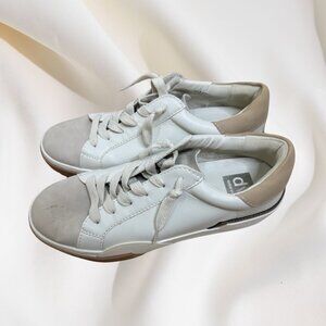 Dolce Vita Sneakers Size 8